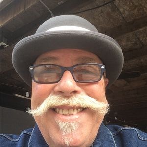 Meet your Posher, Jonathan